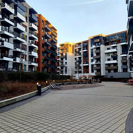 Stein In Center With Private Garage Parking 아파트 *
